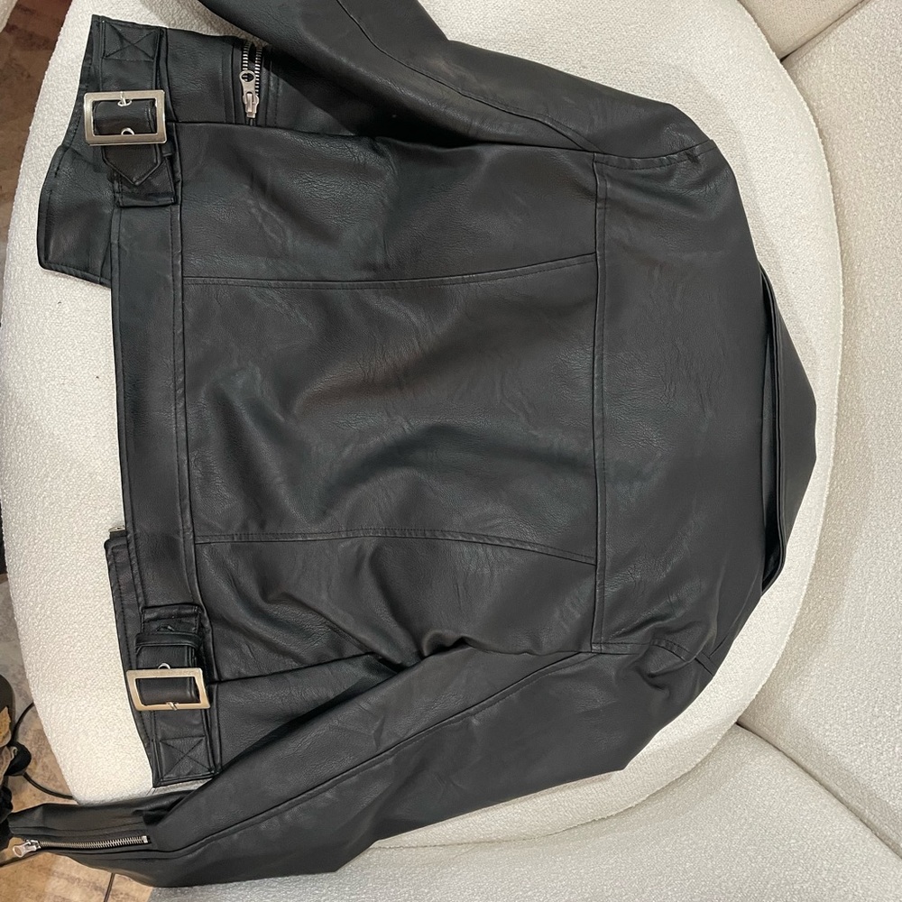 Jacket - Picture 3 of 6